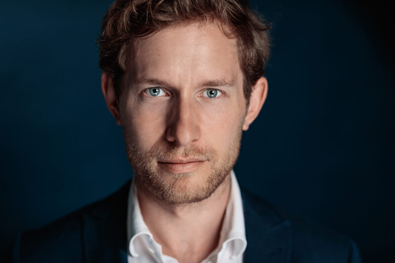 Dr. Julian Zuber